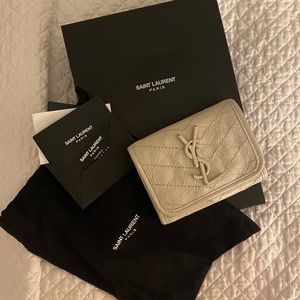 LIMITED: YSL Niki crinkled wallet Blanc Vintage